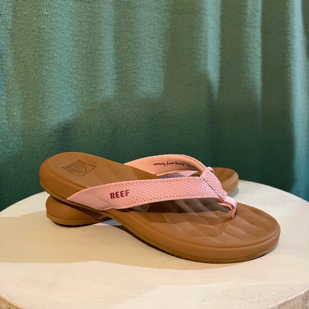 Reef Women's Sandals in Pink and Brown